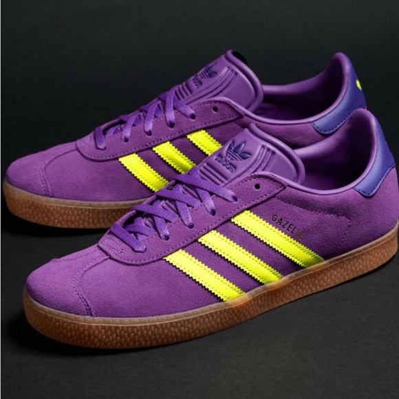NWB Adidas K gazelle JP7126 Purple with Yellow Stripes Sneakers size 6 US - Picture 3 of 6